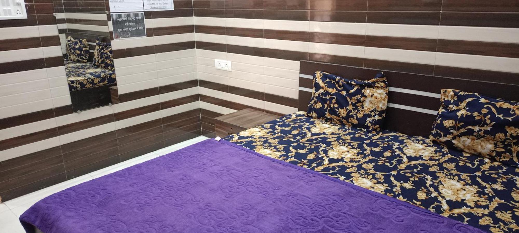 New Gayatri Palace Near Prem Mandir Vrindāvan Εξωτερικό φωτογραφία