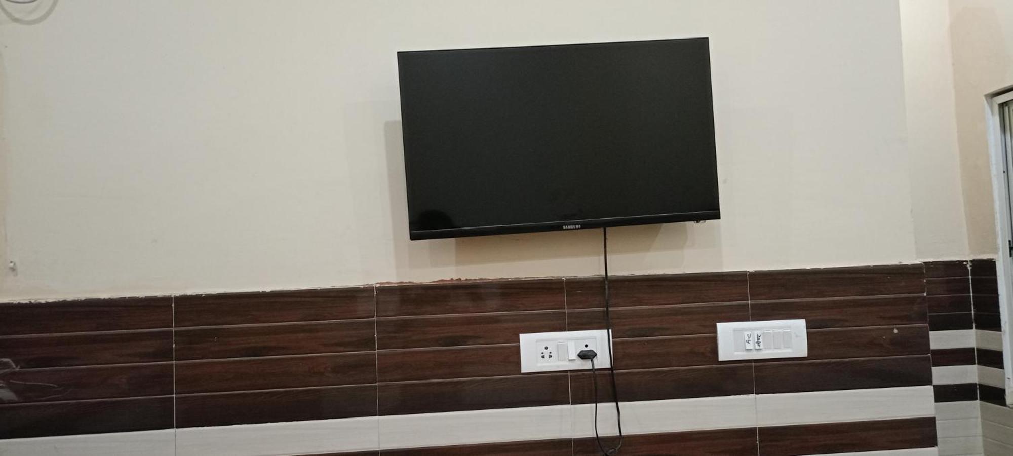 New Gayatri Palace Near Prem Mandir Vrindāvan Εξωτερικό φωτογραφία