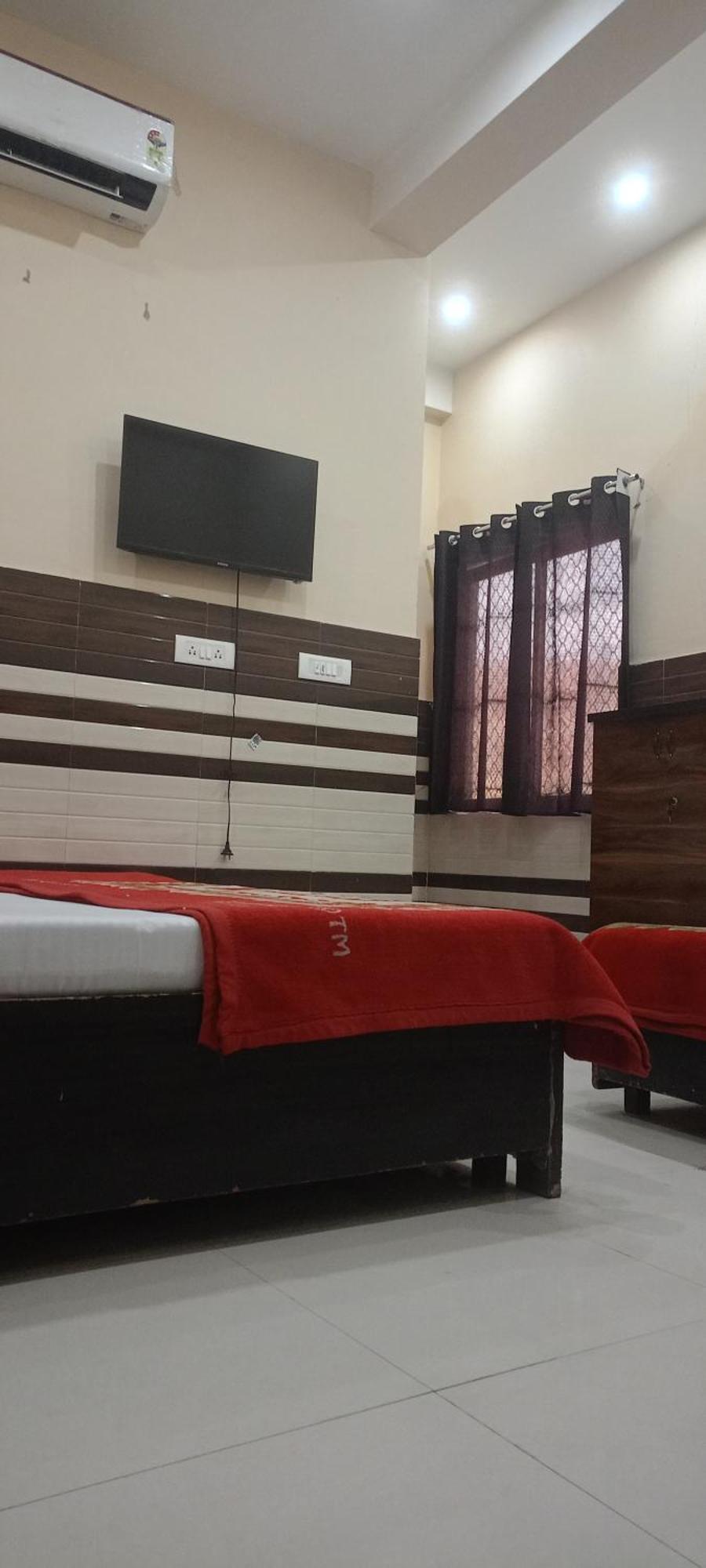New Gayatri Palace Near Prem Mandir Vrindāvan Εξωτερικό φωτογραφία
