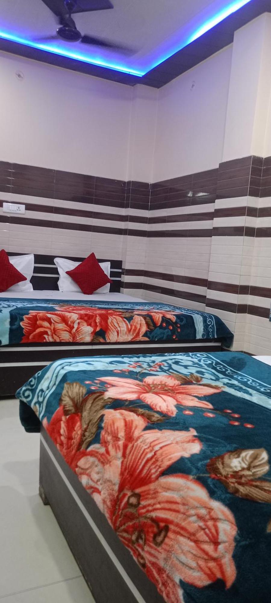 New Gayatri Palace Near Prem Mandir Vrindāvan Εξωτερικό φωτογραφία
