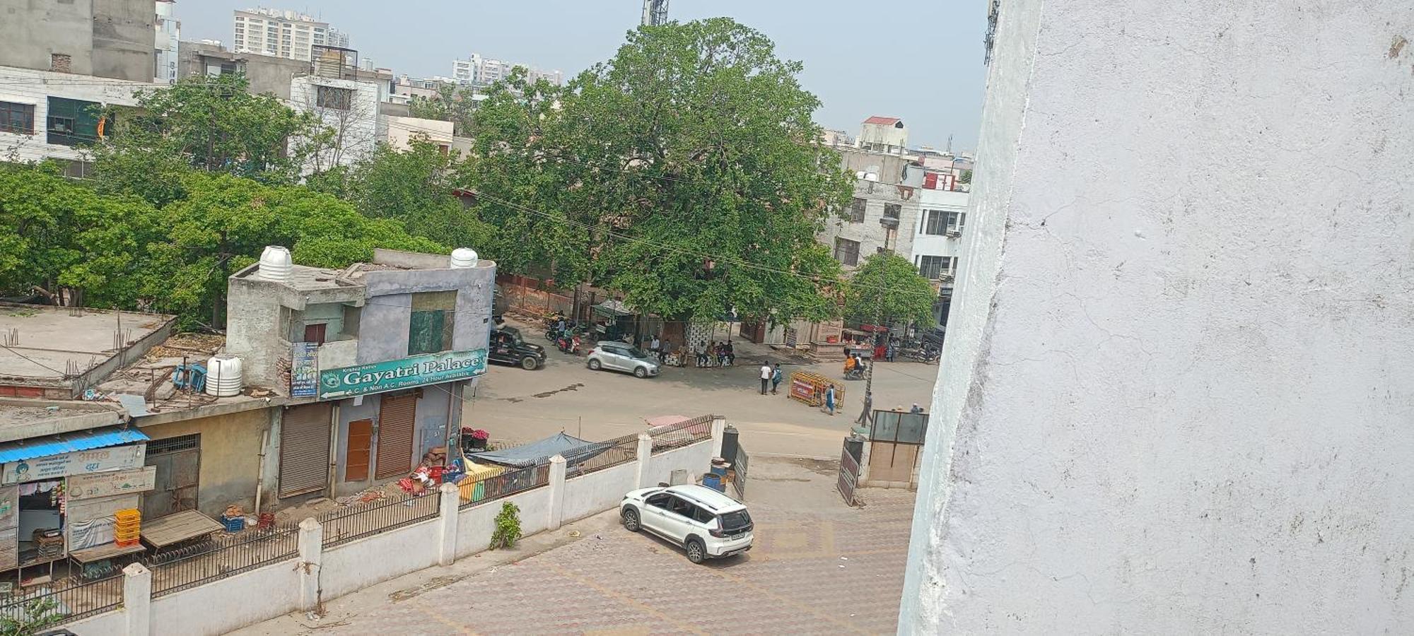 New Gayatri Palace Near Prem Mandir Vrindāvan Εξωτερικό φωτογραφία
